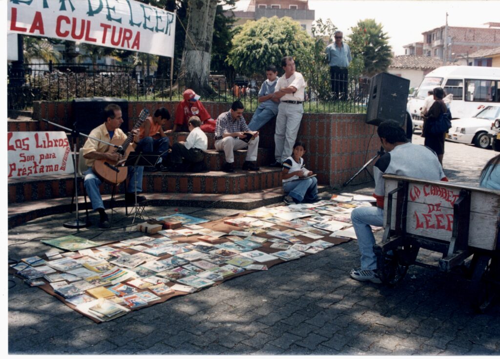 Pedagogía Itinerante carreta de leer 2